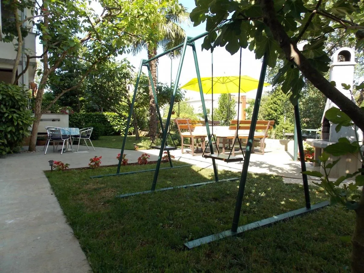 Apartment In Malinska With Seaview, Terrace, Wifi, Washing Machine 0*,